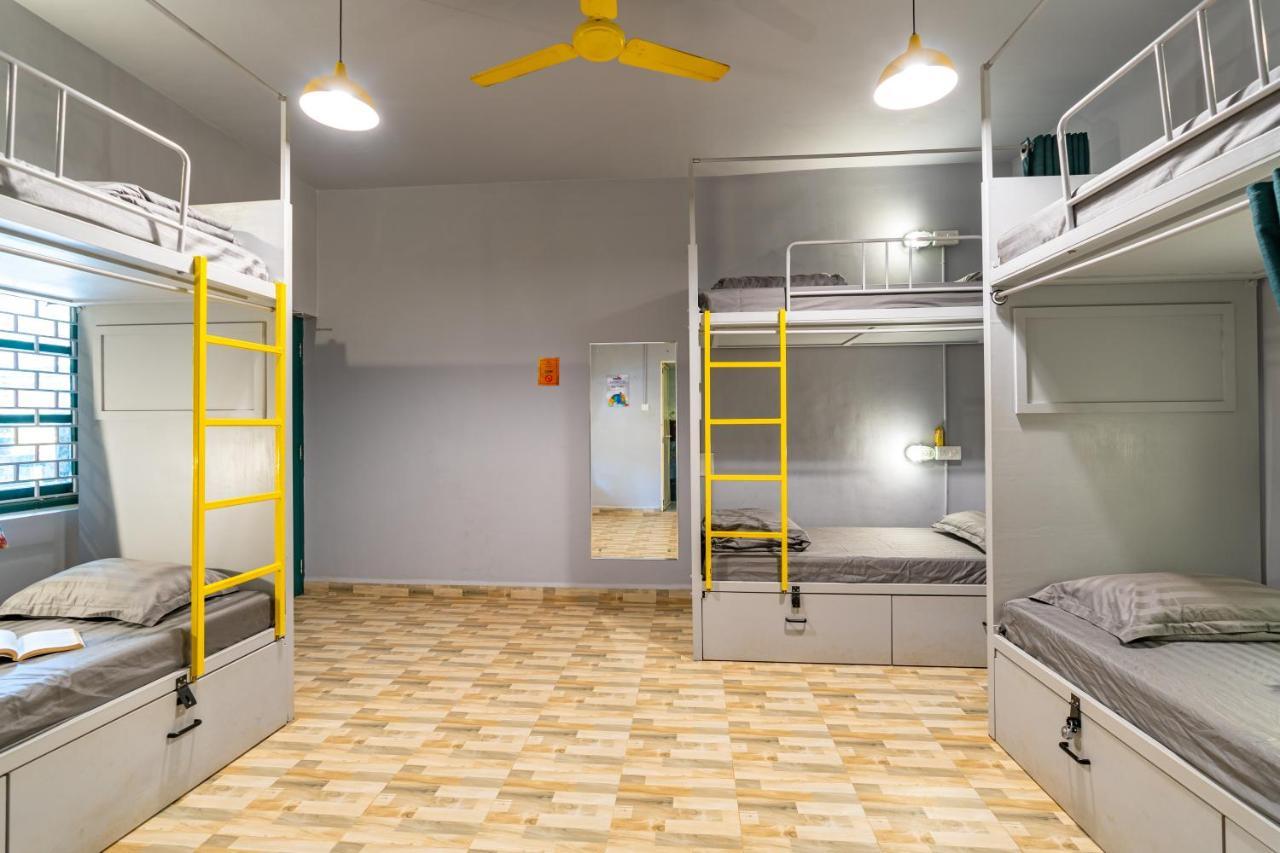 Whoopers Hostel Anjuna, Goa Luaran gambar